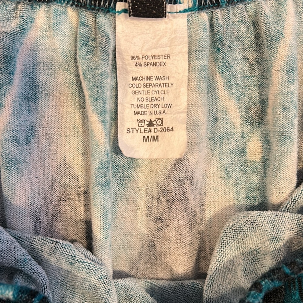 Medium Top. Like New! - Picture 4 of 4